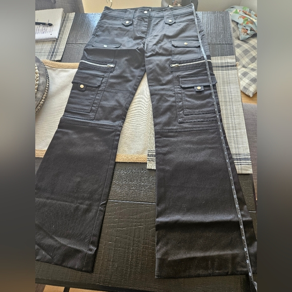 Y2K Black Cache Cargo Pants - Picture 6 of 7